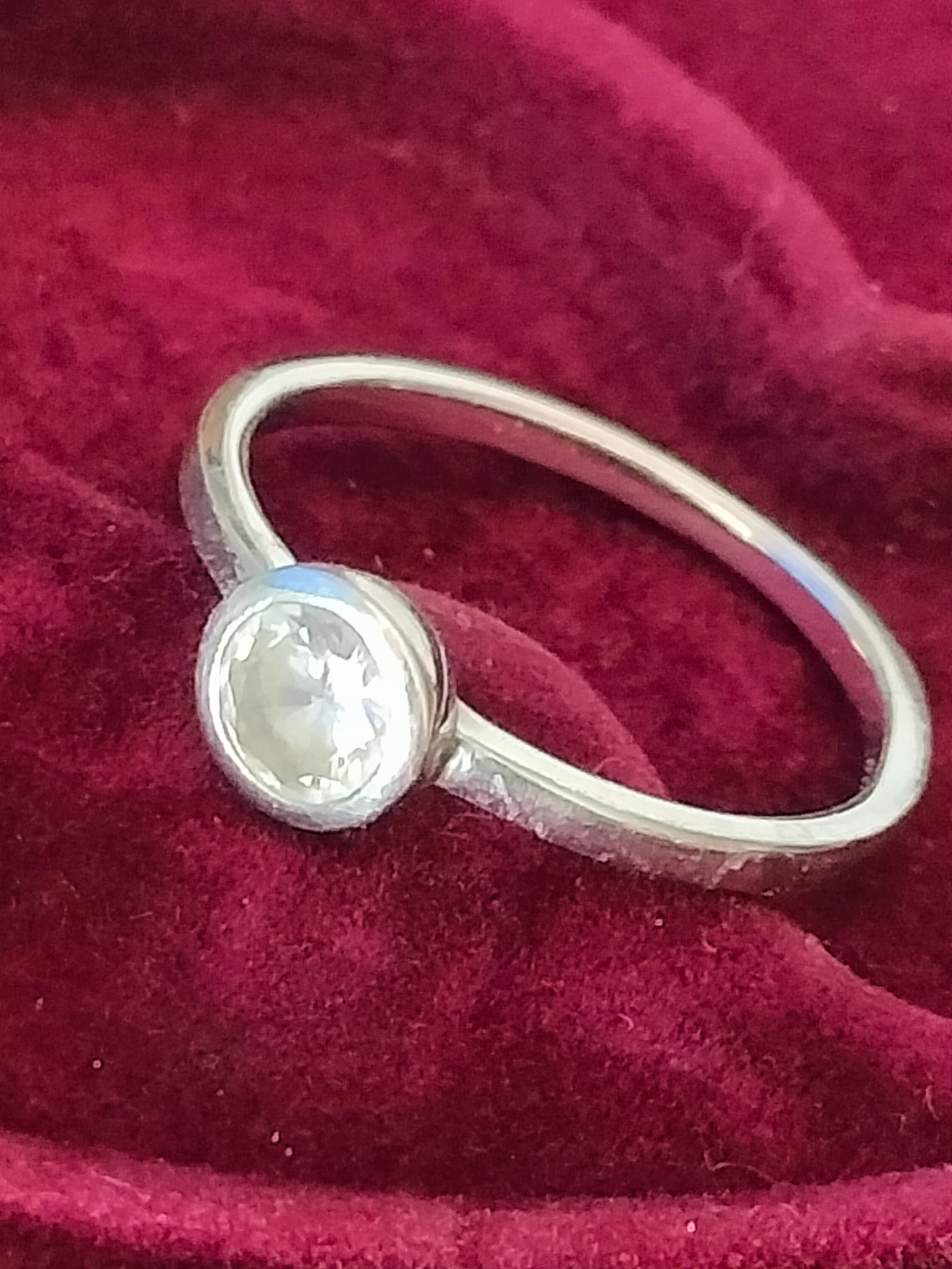 Modern silver ring, 17.9mm, 925 silver, CZ stones