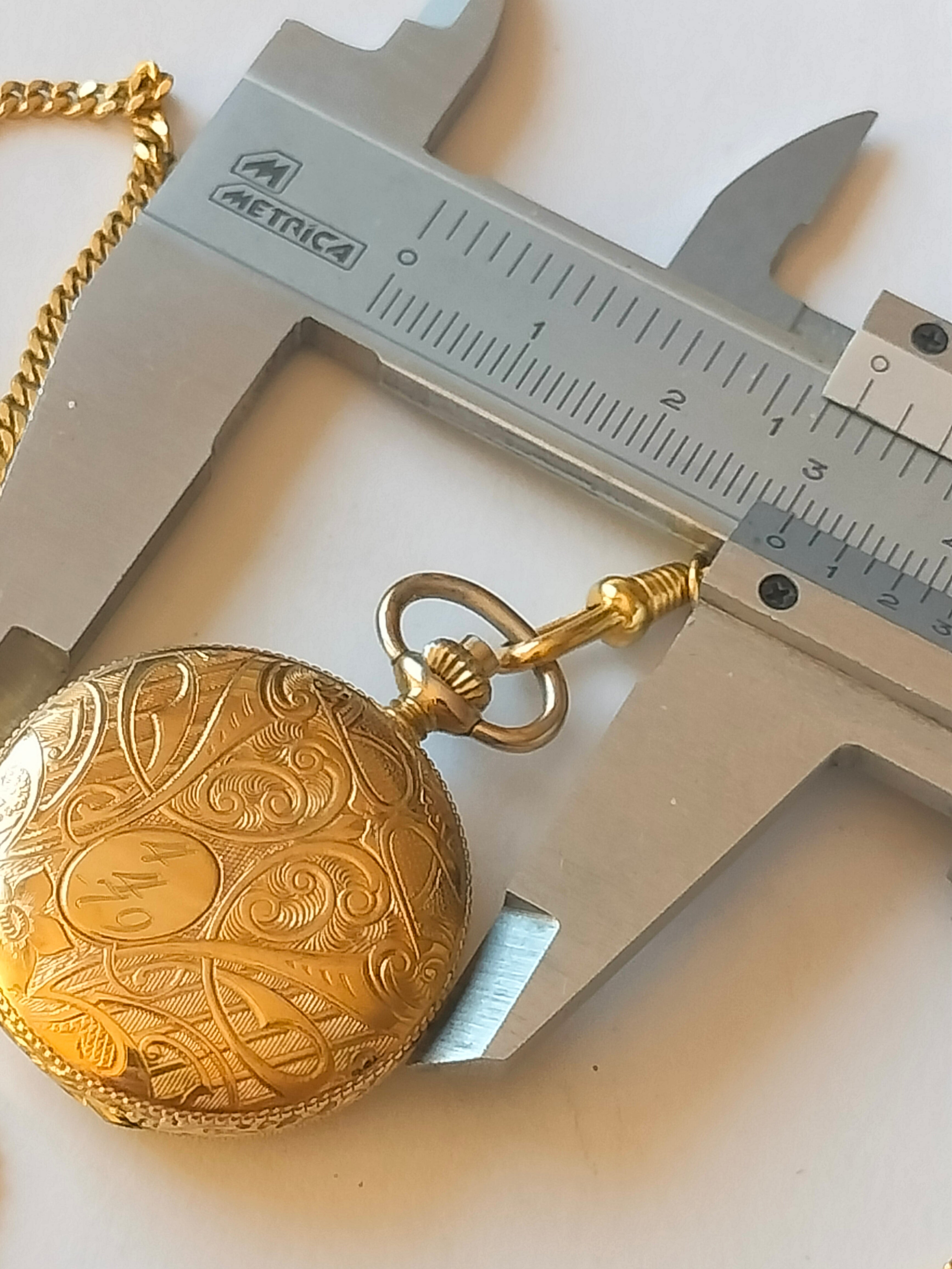 Vintage gold plated pendant necklace watch, mechanical, working, 30mm