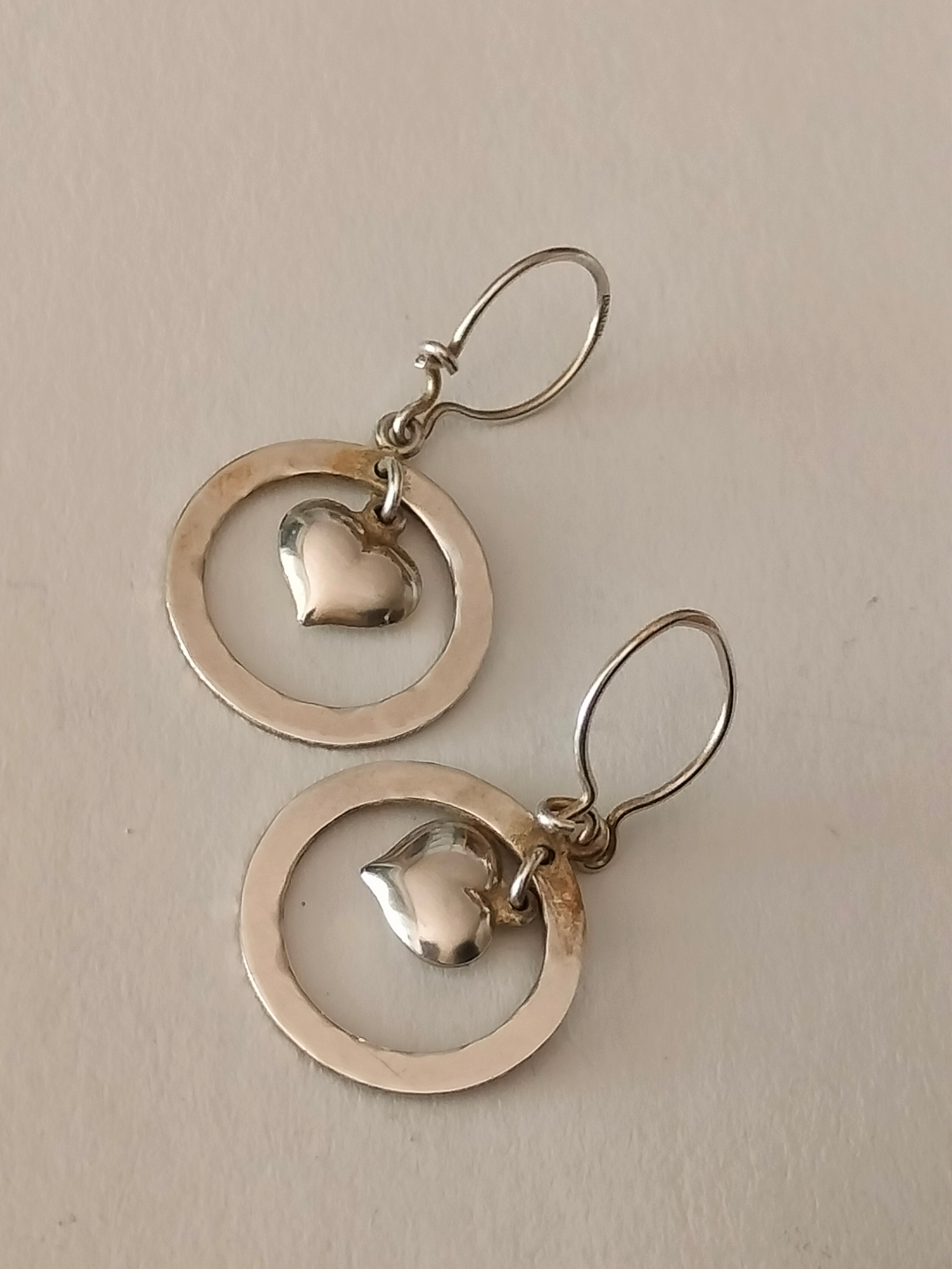Heart dangle earrings , 830 silver, nice looking
