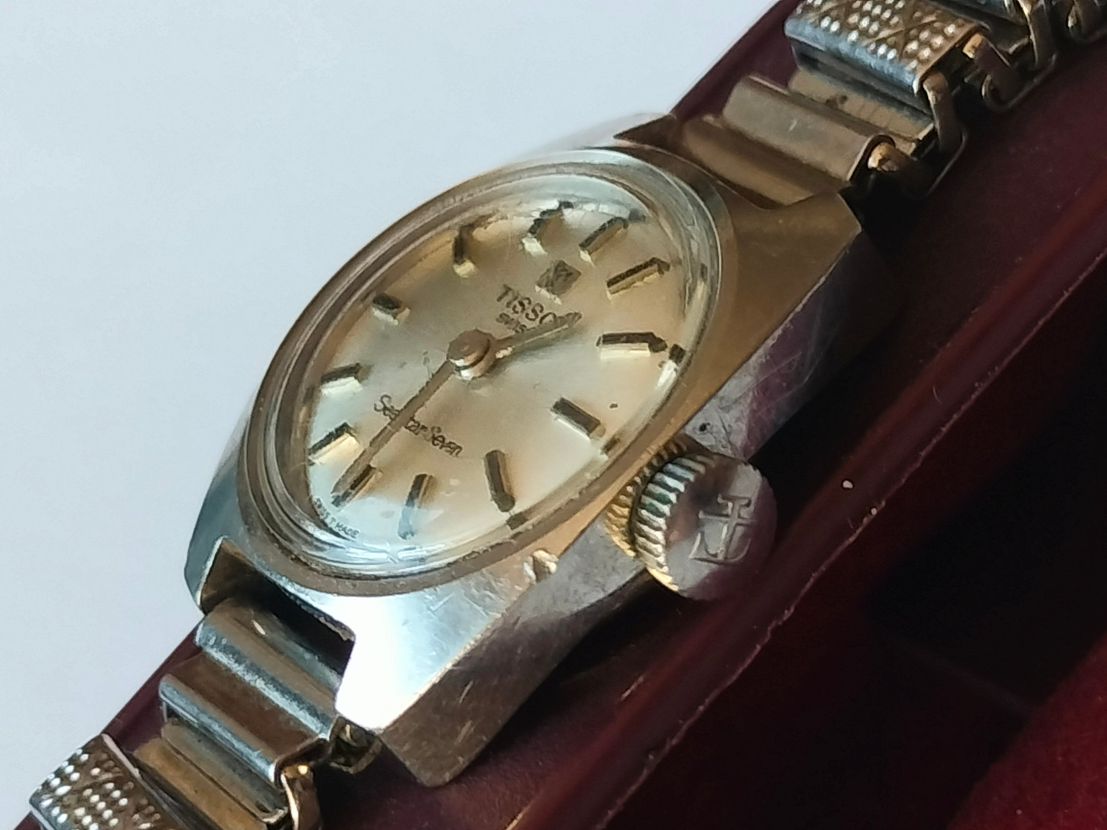 Vintage ladies watch, mechanical, working, 19mm, Tissot swiss